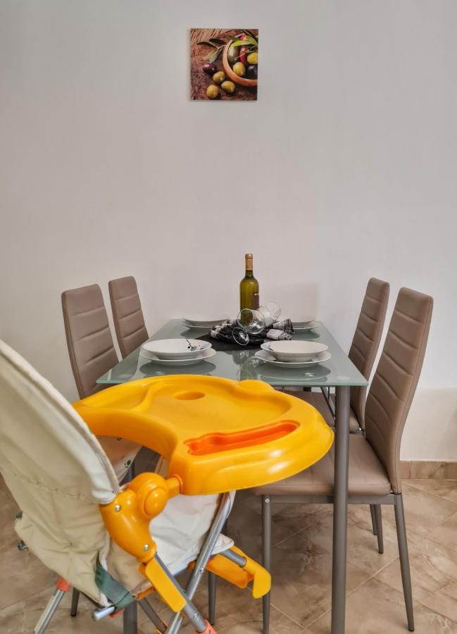 Apartman Goga With Pool And Jacuzzi Labin  Esterno foto