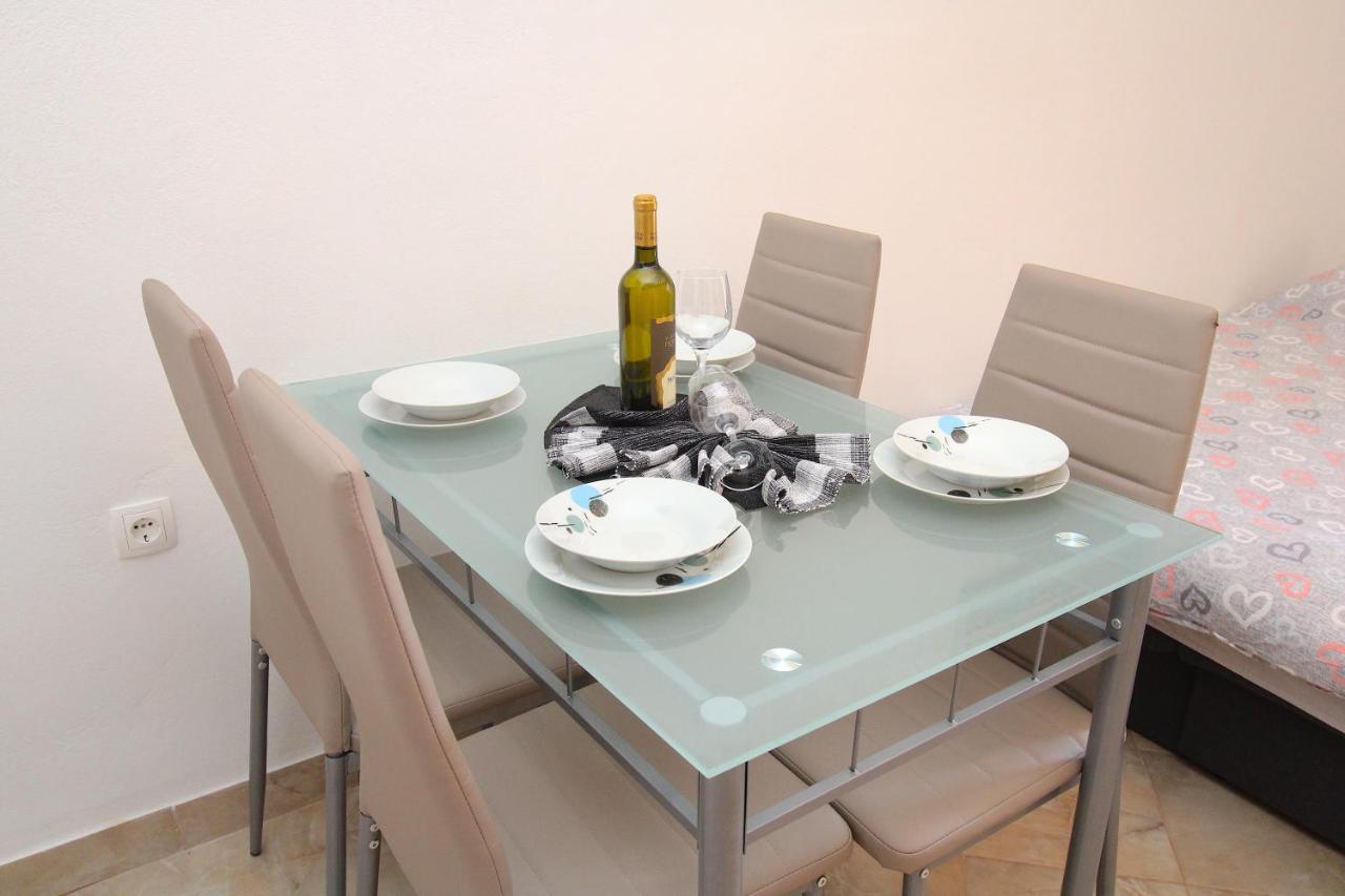 Apartman Goga With Pool And Jacuzzi Labin  Esterno foto