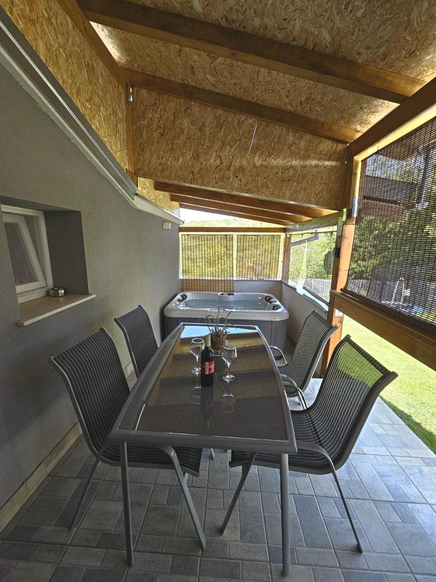 Apartman Goga With Pool And Jacuzzi Labin  Esterno foto