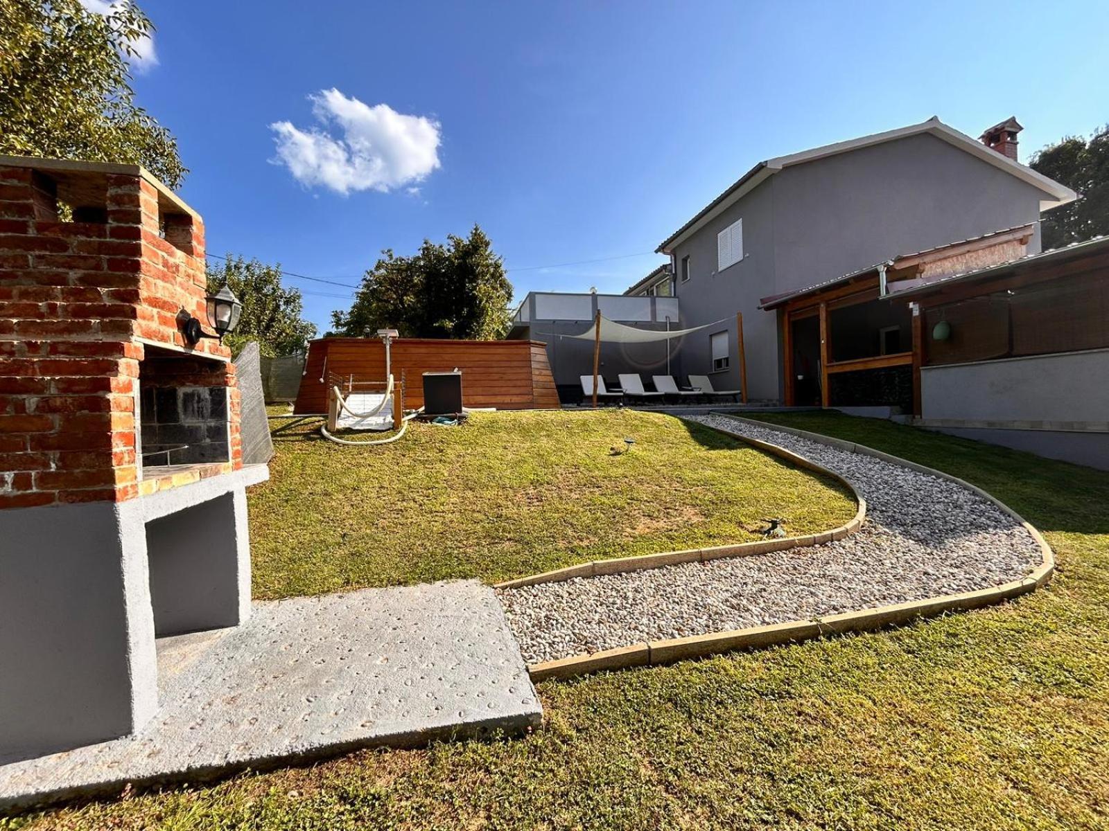 Apartman Goga With Pool And Jacuzzi Labin  Esterno foto